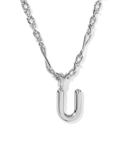 BUBBLE LETTER U SHORT PENDANT NECKLACE SILVER