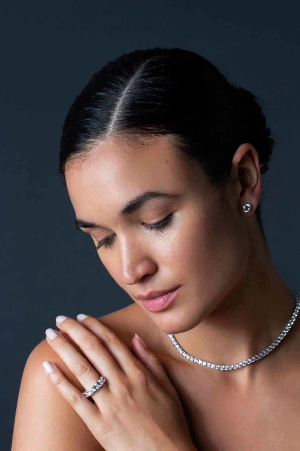 Elegant Crislu necklace featuring sparkling crystals and a sophisticated design, perfect for adding a touch of luxury to any outfit.