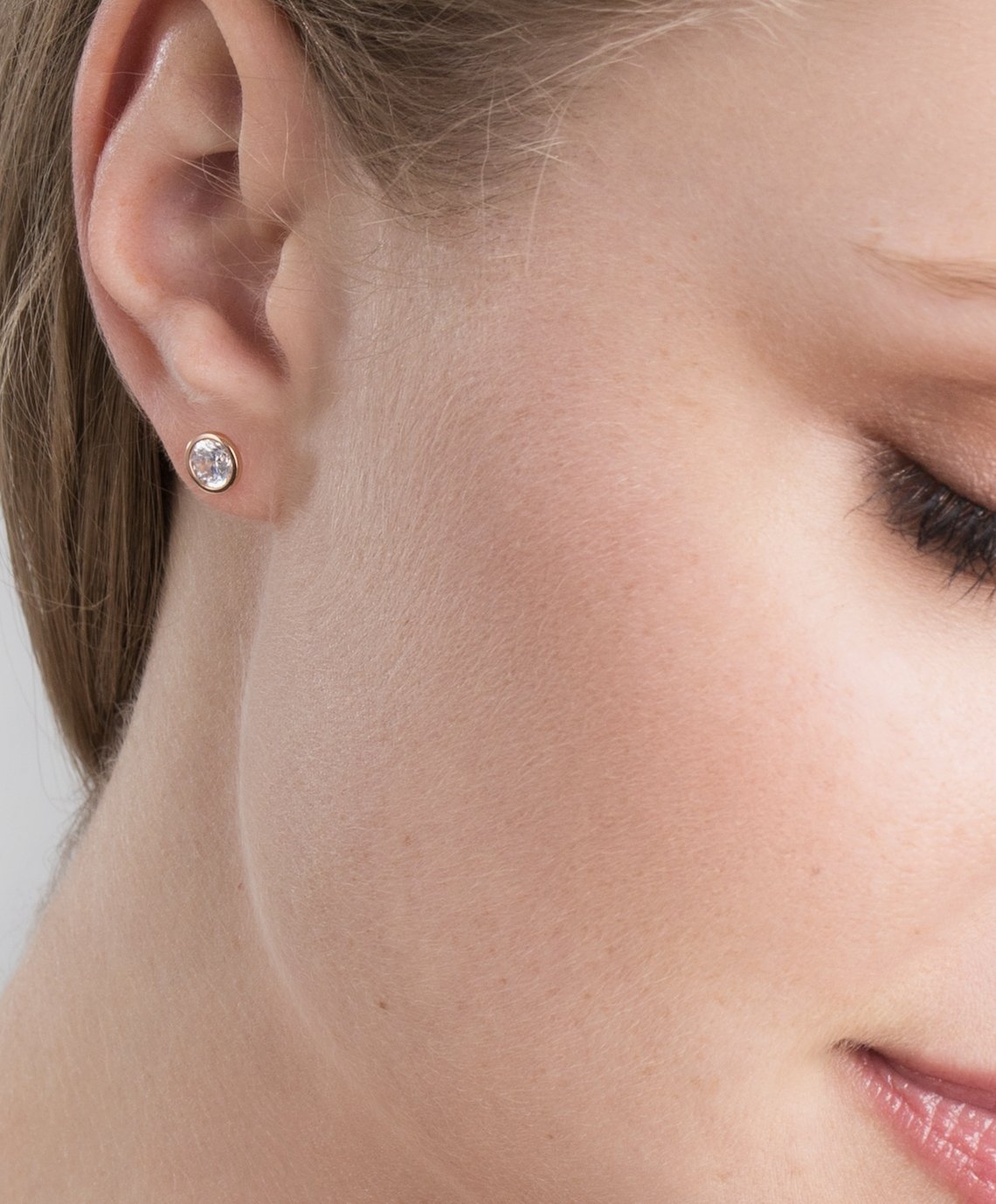 Crislu Solitaire Bezel Set Earrings Finished in Pure Platinum